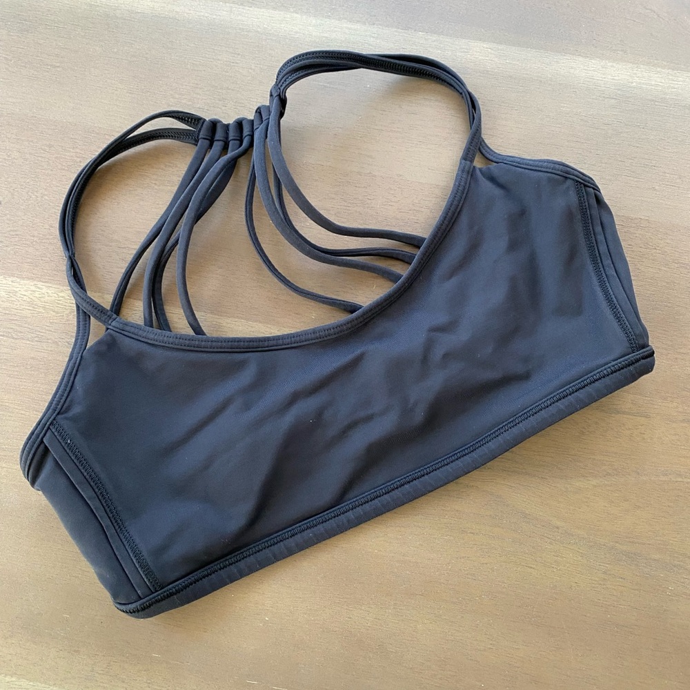 Lululemon Free To Be Wilder Bra SZ 6 Black  ✨ free shipping ✨
